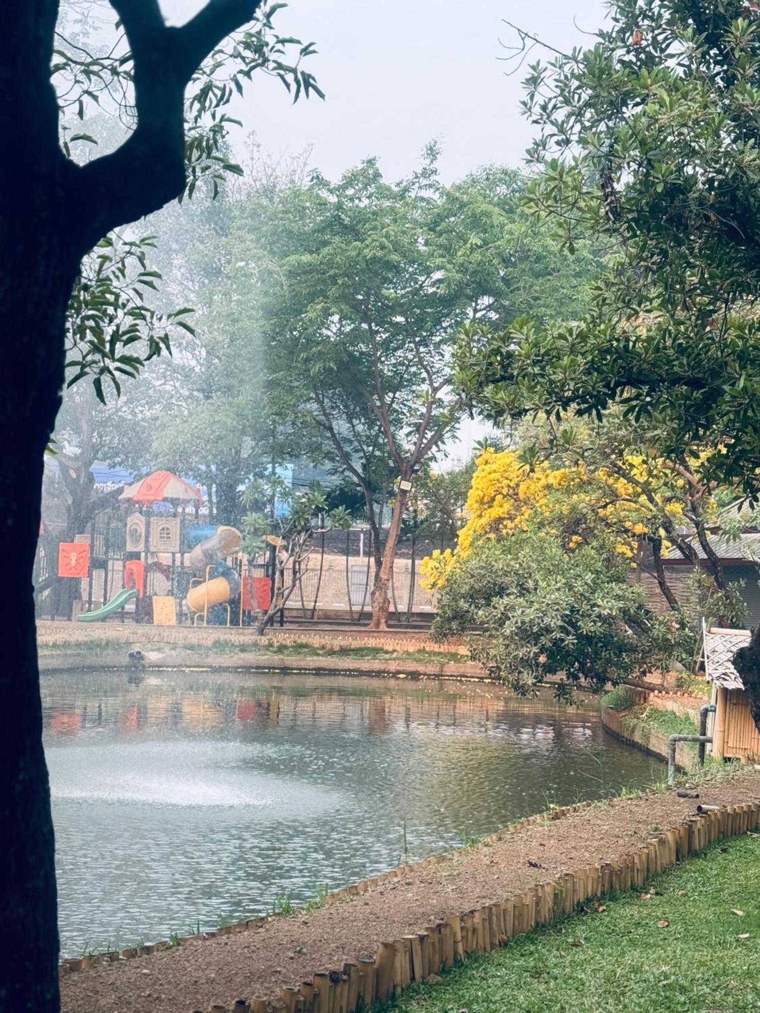 Chiang Mai Panda Hostel Exteriör bild